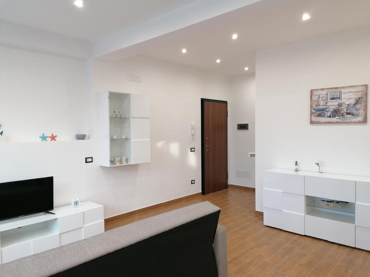 Вилла Momaliar House Кампофеличе-ди-Роччелла Экстерьер фото