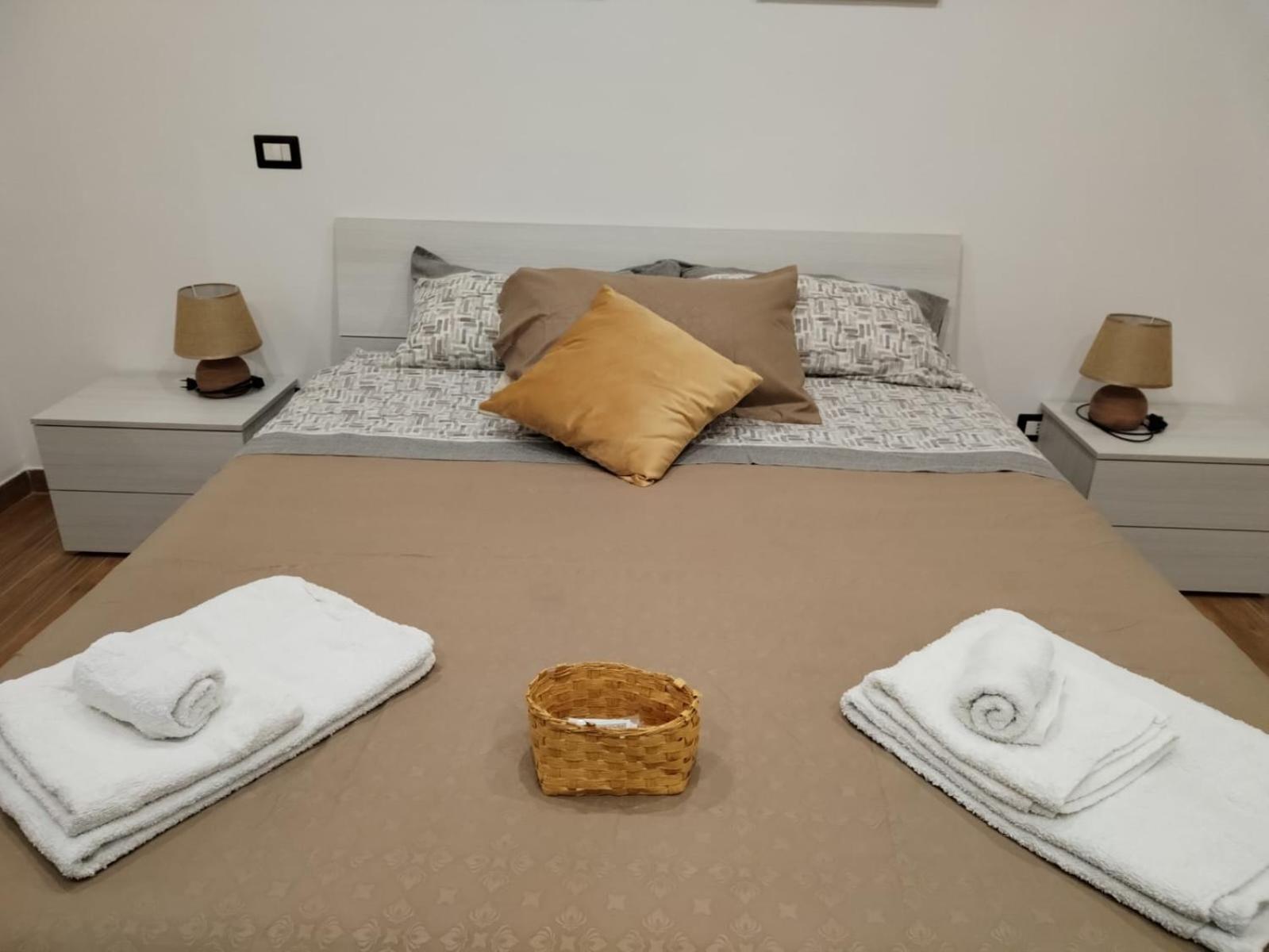 Вилла Momaliar House Кампофеличе-ди-Роччелла Экстерьер фото